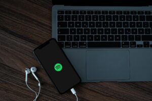 Spotify Nasıl Bize Uygun Şarkılar Öneriyor